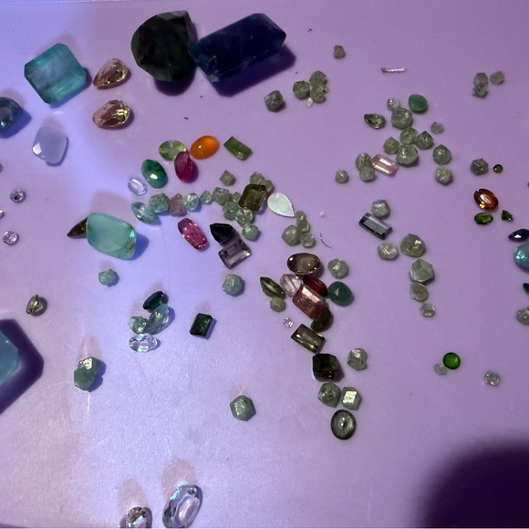 Assorted Gemstones Collection - Picture 2 of 15